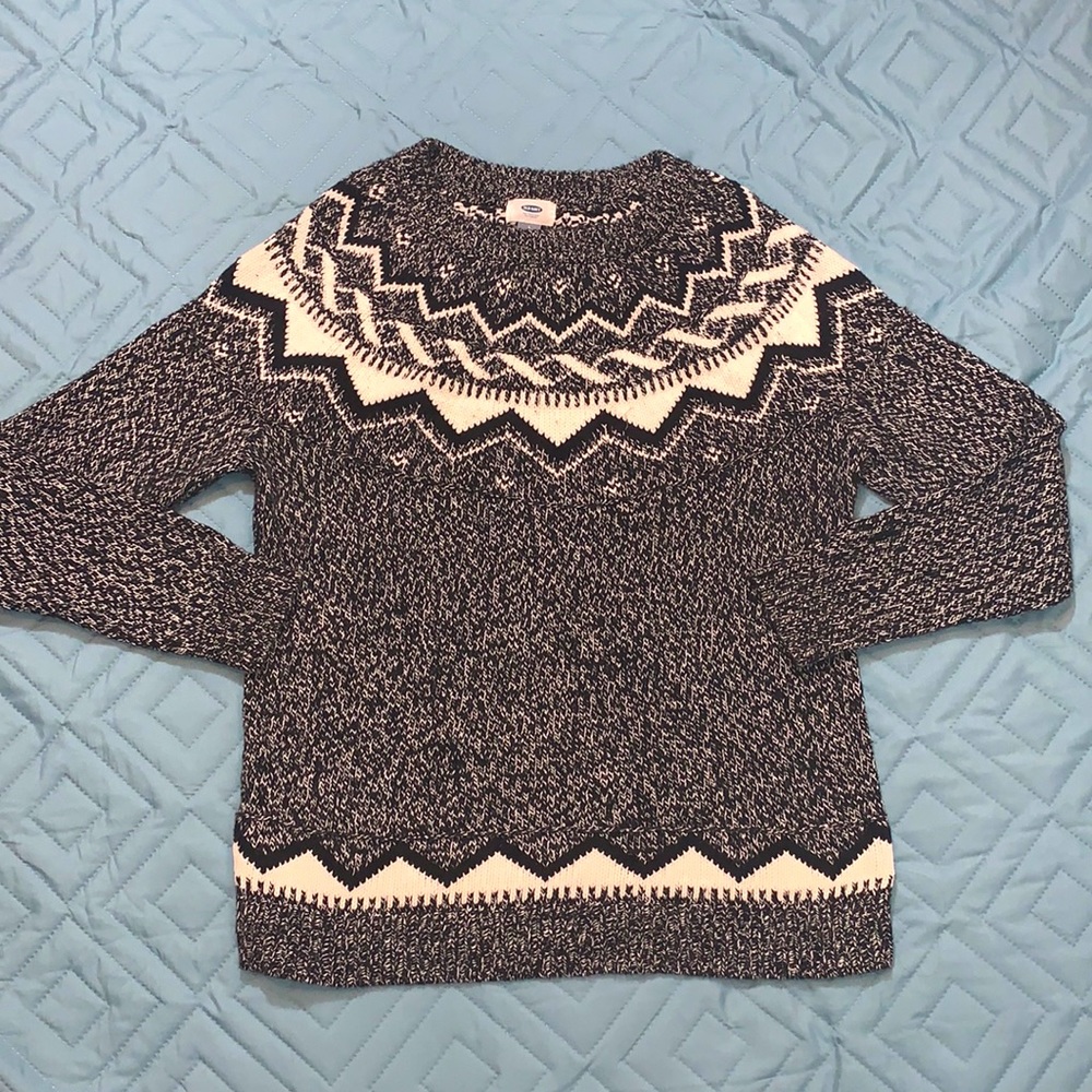 Old Navy B&W Large sweater